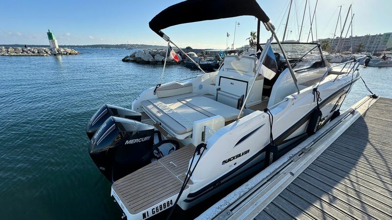 QUICKSILVER 875 SUNDECK 